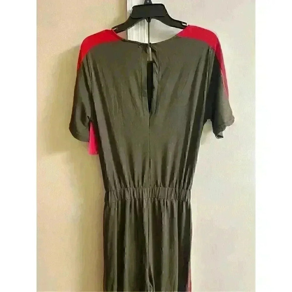 SHOSHO WOMEN'S Olive Green Shirt Sleeve Elastic Waist Jumpsuit, NWT, Medium. - Picture 4 of 5